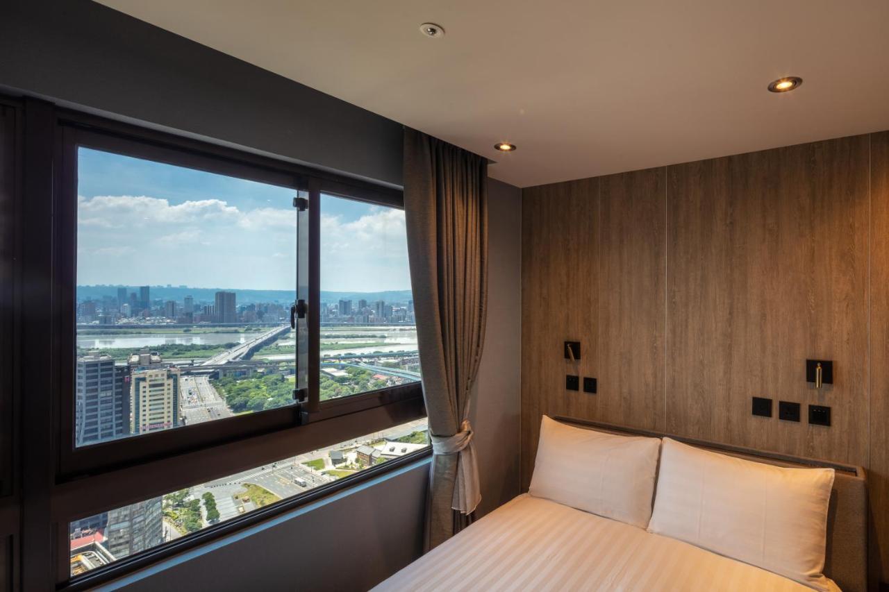 Roaders Plus Hotel - Taipei Station Стая снимка