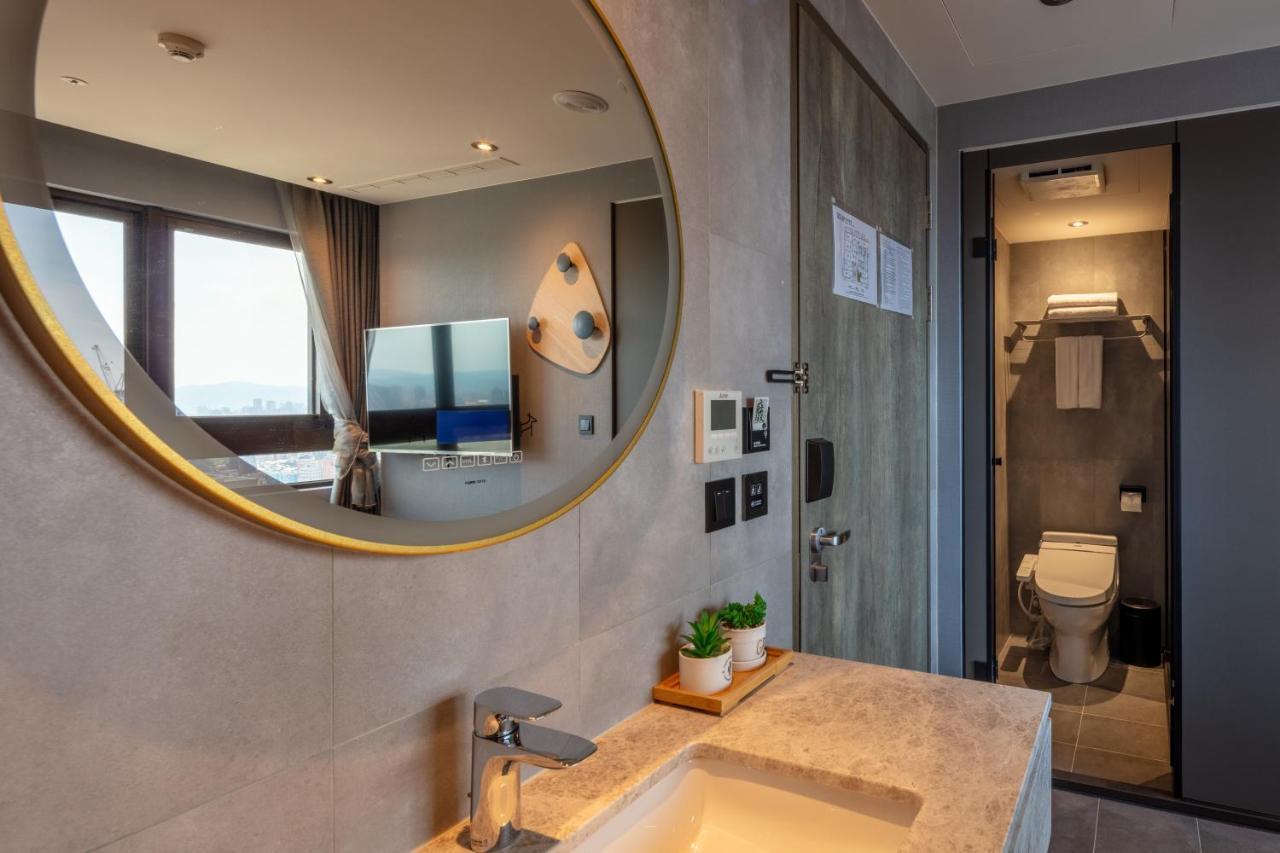 Roaders Plus Hotel - Taipei Station Екстериор снимка