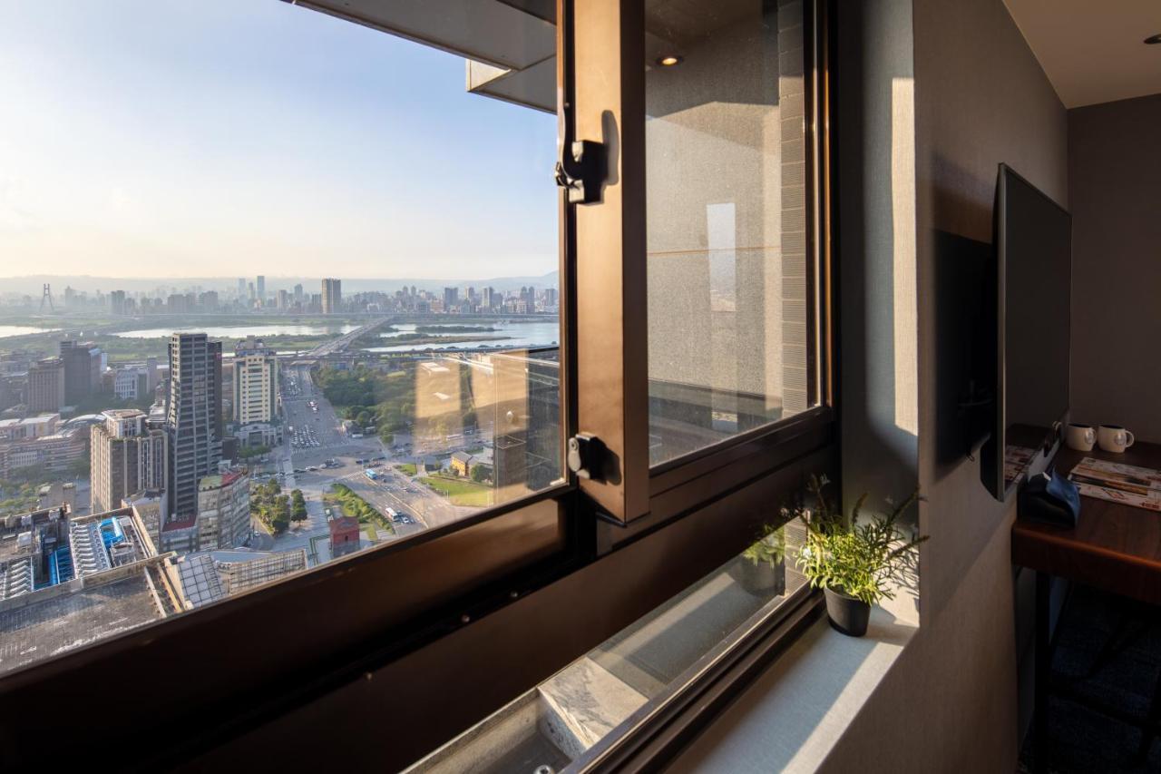 Roaders Plus Hotel - Taipei Station Стая снимка
