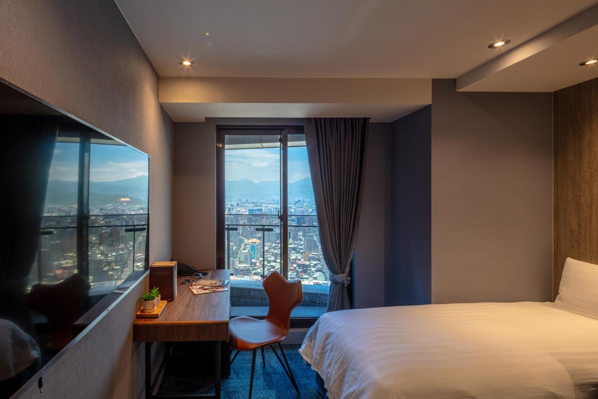 Roaders Plus Hotel - Taipei Station Стая снимка