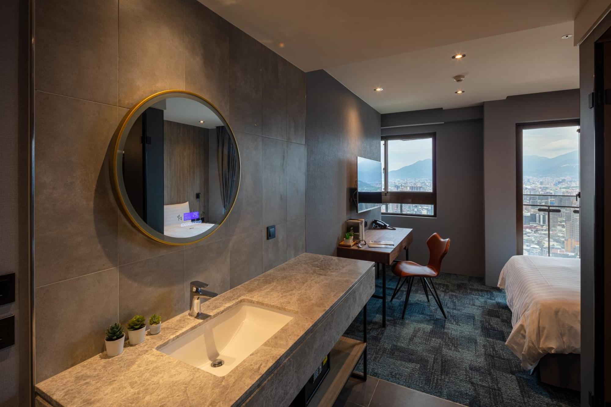 Roaders Plus Hotel - Taipei Station Стая снимка